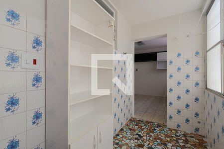 Apartamento à venda com 200m², 3 quartos e 1 vagaÁrea de serviço