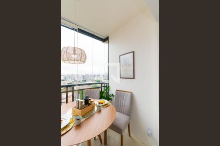 Apartamento à venda com 110m², 2 quartos e 2 vagas Apartamento à venda com 110m², 2 quartos e 2 vagasVaranda da Sala