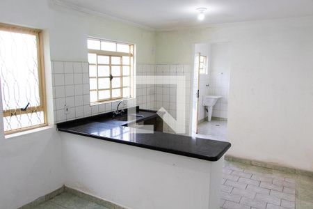 Casa à venda com 250m², 3 quartos e 3 vagas Casa à venda com 250m², 3 quartos e 3 vagasCOZINHA