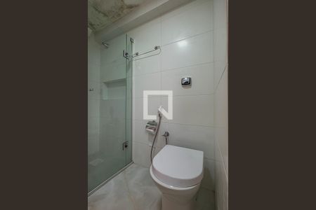 Banheiro de apartamento para alugar com 1 quarto, 46m² em Cerqueira César, São Paulo