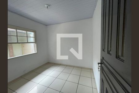 Quarto de casa para alugar com 2 quartos, 70m² em Vila Amorim, Suzano