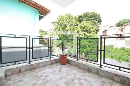 Casa à venda com 300m², 3 quartos e 6 vagasSacada do Quarto Suíte