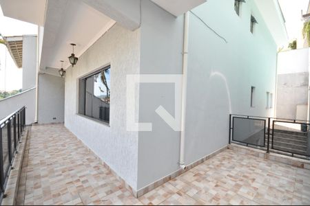 Casa à venda com 300m², 3 quartos e 6 vagasQuintal