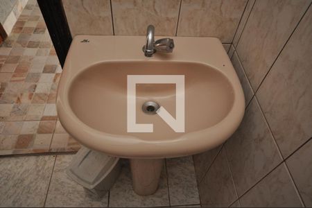 Casa à venda com 300m², 3 quartos e 6 vagasBanheiro de Serviço