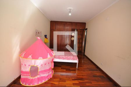 Casa à venda com 300m², 3 quartos e 6 vagasQuarto 2