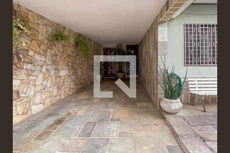 Casa à venda com 225m², 4 quartos e 3 vagas Casa à venda com 225m², 4 quartos e 3 vagasÁrea Externa