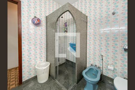 Casa à venda com 225m², 4 quartos e 3 vagas Casa à venda com 225m², 4 quartos e 3 vagasBanheiro Social