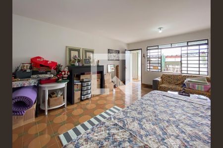 Casa à venda com 225m², 4 quartos e 3 vagas Casa à venda com 225m², 4 quartos e 3 vagasQuarto 3