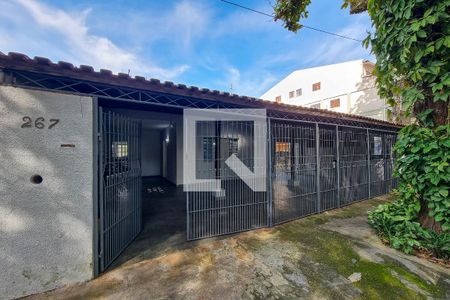 Casa para alugar com 130m², 2 quartos e 3 vagasFachada