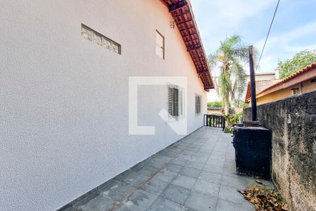 Casa para alugar com 130m², 2 quartos e 3 vagasCorredor Lateral