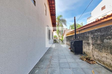 Casa para alugar com 130m², 2 quartos e 3 vagasCorredor Lateral