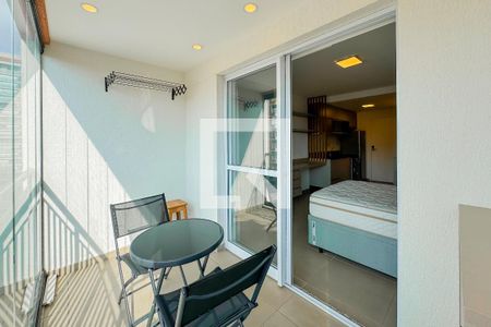 Studio para alugar com 29m², 1 quarto e 1 vaga Studio para alugar com 29m², 1 quarto e 1 vagaVaranda