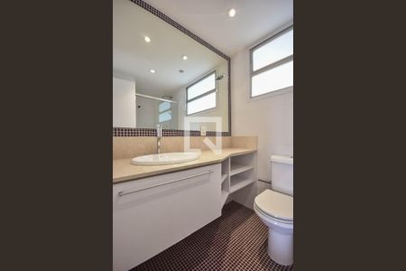 Apartamento para alugar com 125m², 3 quartos e 2 vagas Apartamento para alugar com 125m², 3 quartos e 2 vagasBanheiro
