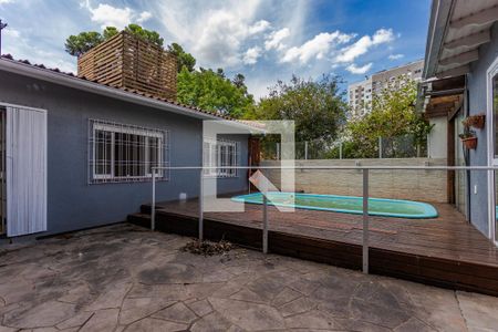 Casa à venda com 350m², 3 quartos e 3 vagas Casa à venda com 350m², 3 quartos e 3 vagasQuintal