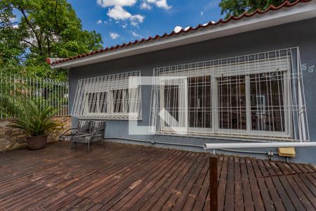 Casa à venda com 350m², 3 quartos e 3 vagas Casa à venda com 350m², 3 quartos e 3 vagasQuintal