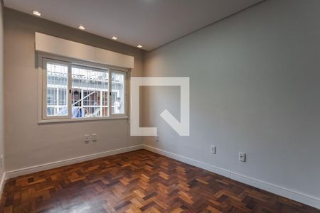 Casa à venda com 350m², 3 quartos e 3 vagas Casa à venda com 350m², 3 quartos e 3 vagasQuarto 2