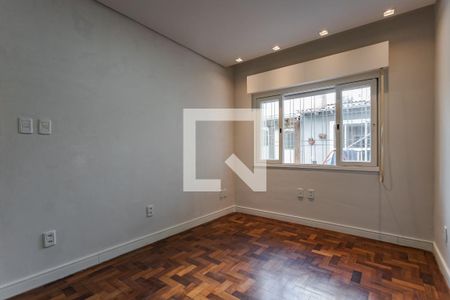 Casa à venda com 350m², 3 quartos e 3 vagas Casa à venda com 350m², 3 quartos e 3 vagasQuarto 2