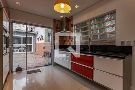 Casa à venda com 350m², 3 quartos e 3 vagas Casa à venda com 350m², 3 quartos e 3 vagasCozinha