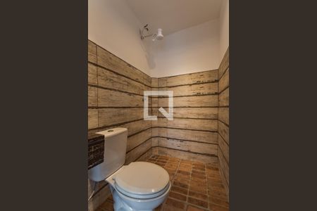 Casa à venda com 350m², 3 quartos e 3 vagas Casa à venda com 350m², 3 quartos e 3 vagasÁrea de Serviço