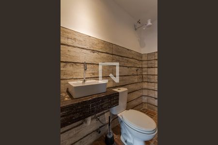 Casa à venda com 350m², 3 quartos e 3 vagas Casa à venda com 350m², 3 quartos e 3 vagasÁrea de Serviço