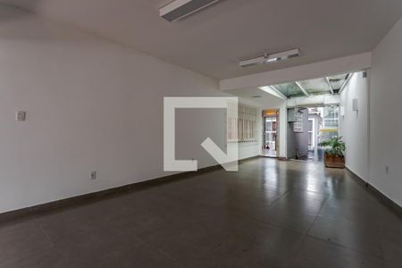 Casa à venda com 350m², 3 quartos e 3 vagas Casa à venda com 350m², 3 quartos e 3 vagasGaragem