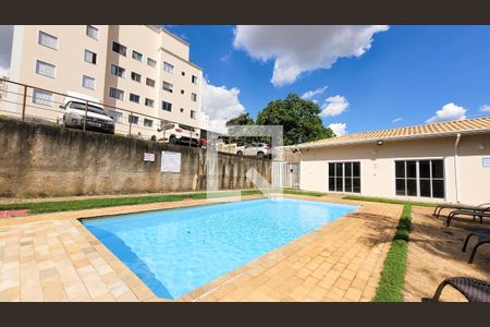 Apartamento à venda com 111m², 3 quartos e 2 vagas Apartamento à venda com 111m², 3 quartos e 2 vagasÁrea comum - Piscina