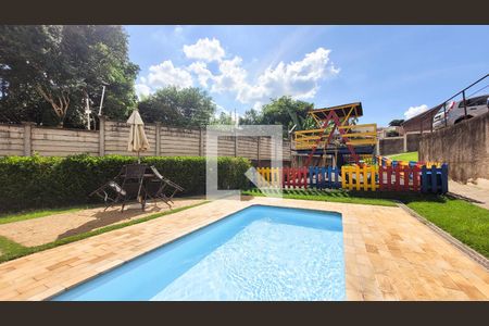 Apartamento à venda com 111m², 3 quartos e 2 vagas Apartamento à venda com 111m², 3 quartos e 2 vagasÁrea comum - Piscina