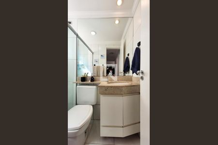 Apartamento à venda com 111m², 3 quartos e 2 vagas Apartamento à venda com 111m², 3 quartos e 2 vagasBanheiro Social