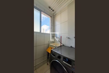 Apartamento à venda com 111m², 3 quartos e 2 vagas Apartamento à venda com 111m², 3 quartos e 2 vagasLavanderia