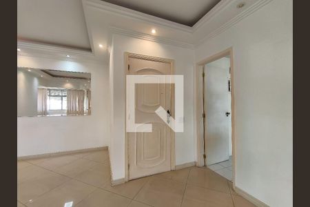 Apartamento para alugar com 120m², 3 quartos e 1 vaga Apartamento para alugar com 120m², 3 quartos e 1 vagaEntrada