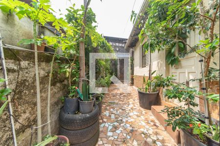 Casa à venda com 190m², 2 quartos e 1 vaga Casa à venda com 190m², 2 quartos e 1 vagaQuintal