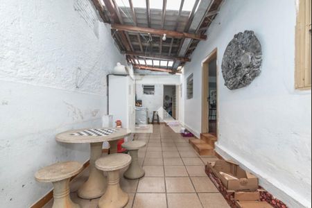 Casa à venda com 190m², 2 quartos e 1 vaga Casa à venda com 190m², 2 quartos e 1 vagaLavanderia - Quintal