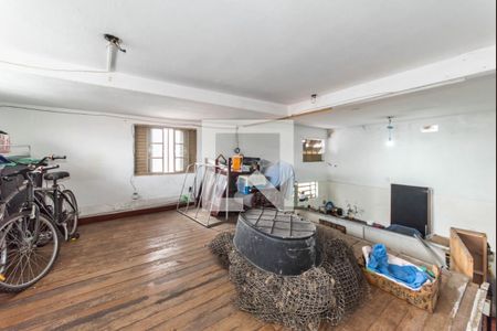 Casa à venda com 190m², 2 quartos e 1 vaga Casa à venda com 190m², 2 quartos e 1 vagaAtelie