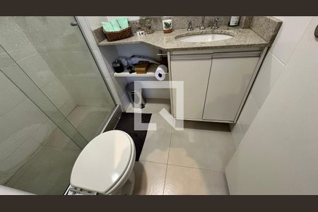 Apartamento à venda com 133m², 3 quartos e 2 vagasBanheiro social