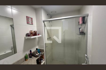 Apartamento à venda com 133m², 3 quartos e 2 vagasBanheiro quarto 2