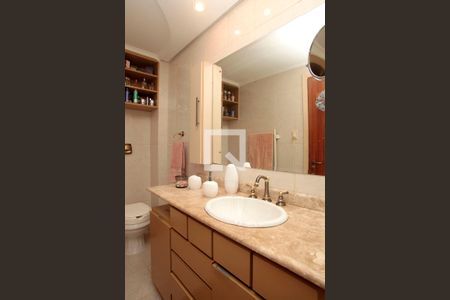 Apartamento à venda com 104m², 2 quartos e 1 vagaBanheiro Quarto 1 Suíte