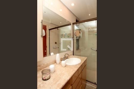 Apartamento à venda com 104m², 2 quartos e 1 vagaBanheiro Quarto 1 Suíte