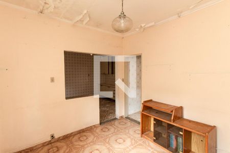 Casa à venda com 220m², 3 quartos e 2 vagasQuarto 2