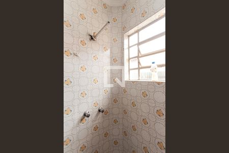 Casa à venda com 220m², 3 quartos e 2 vagasBanheiro