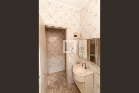 Casa à venda com 220m², 3 quartos e 2 vagasBanheiro