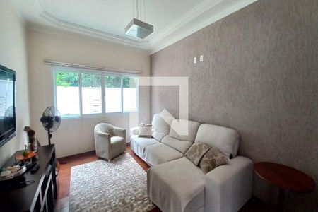 Sala de TV de casa de condomínio à venda com 4 quartos, 375m² em Swiss Park, Campinas