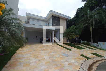 Casa de condomínio à venda com 375m², 4 quartos e 4 vagasFachada do Prédio