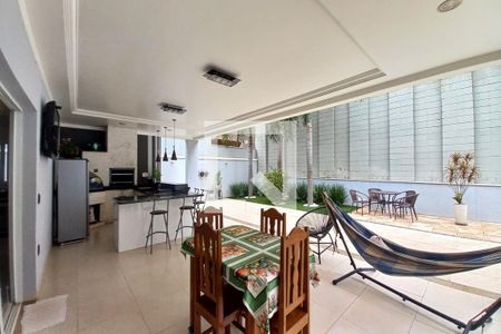 Casa de condomínio à venda com 375m², 4 quartos e 4 vagasÁrea comum - Churrasqueira