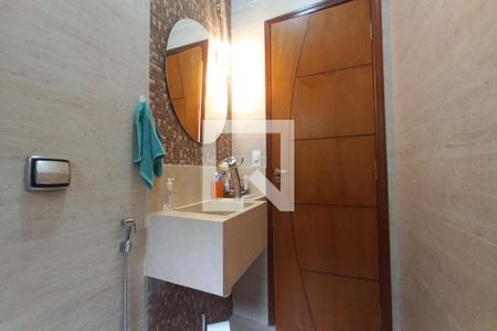 Casa de condomínio à venda com 375m², 4 quartos e 4 vagasLavabo 