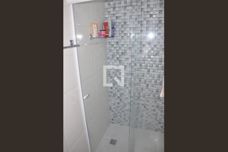 Apartamento para alugar com 49m², 2 quartos e 1 vagaDetalhe - Banheiro Social