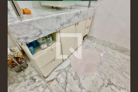 Apartamento para alugar com 181m², 3 quartos e 1 vagaBanheiro social 1