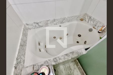 Apartamento para alugar com 181m², 3 quartos e 1 vagaBanheiro social 1
