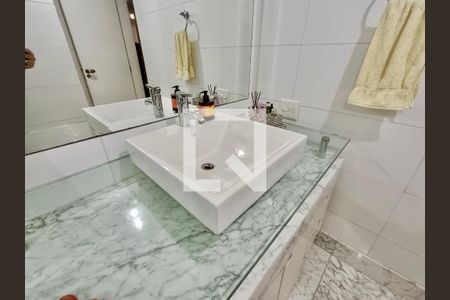 Apartamento para alugar com 181m², 3 quartos e 1 vagaBanheiro social 1