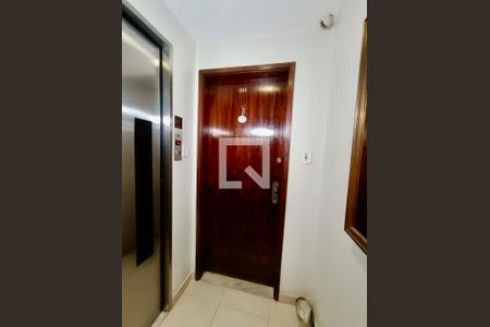 Apartamento para alugar com 181m², 3 quartos e 1 vagaHall externo