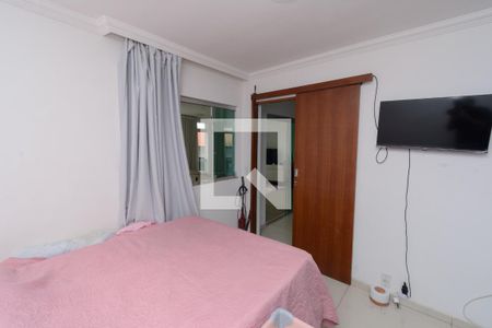 Casa à venda com 130m², 3 quartos e 7 vagas Casa à venda com 130m², 3 quartos e 7 vagasQuarto 3